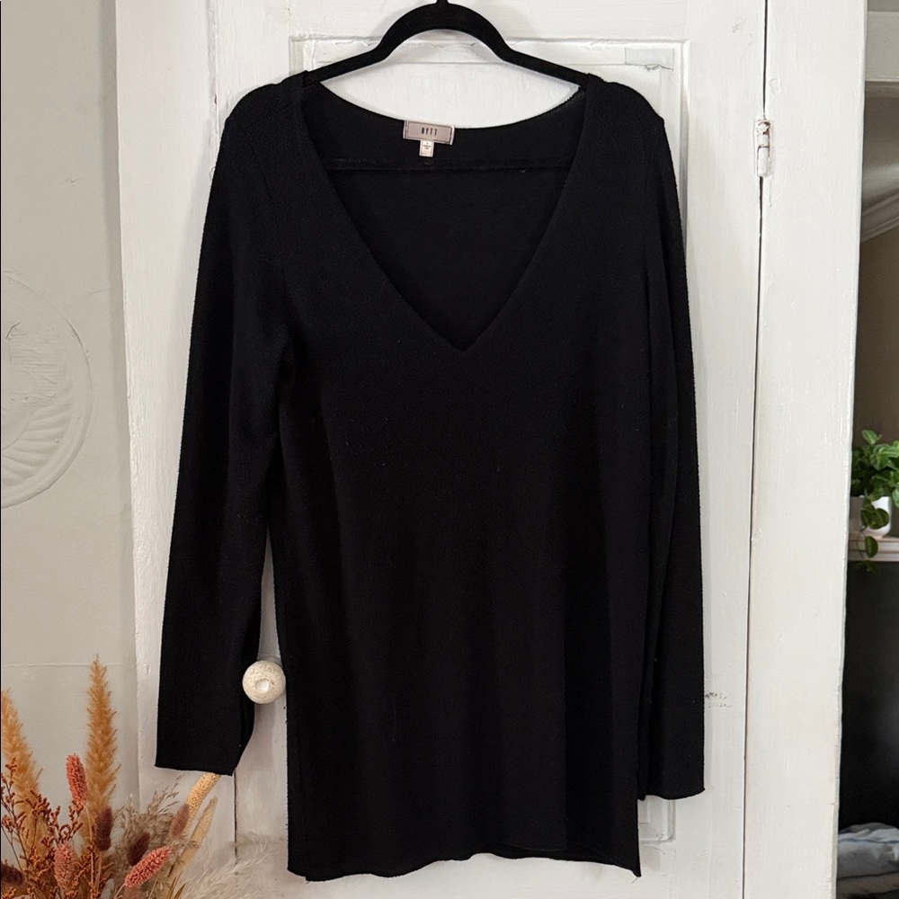 NYTT Deep V-Neck Long Sleeve Knit Top